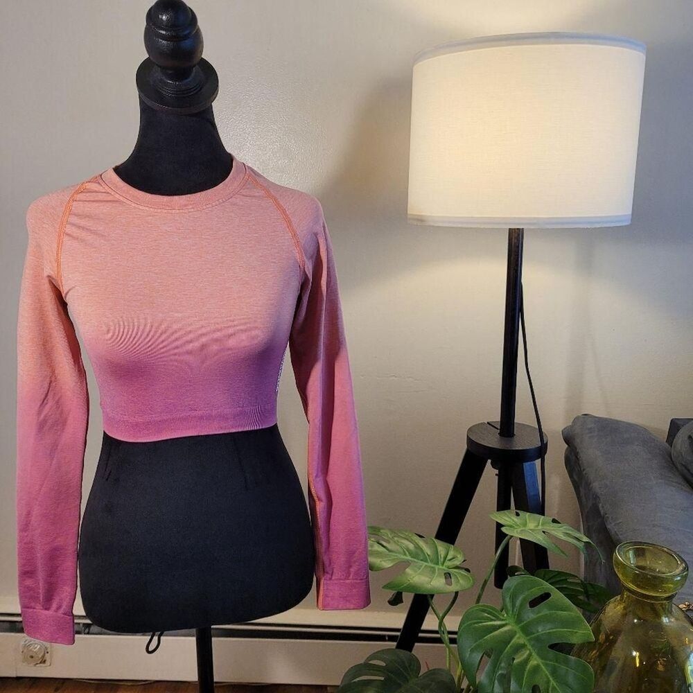 Gymshark Women's Pink Long Sleeve Crop Top Size Small - Picture 6 of 10